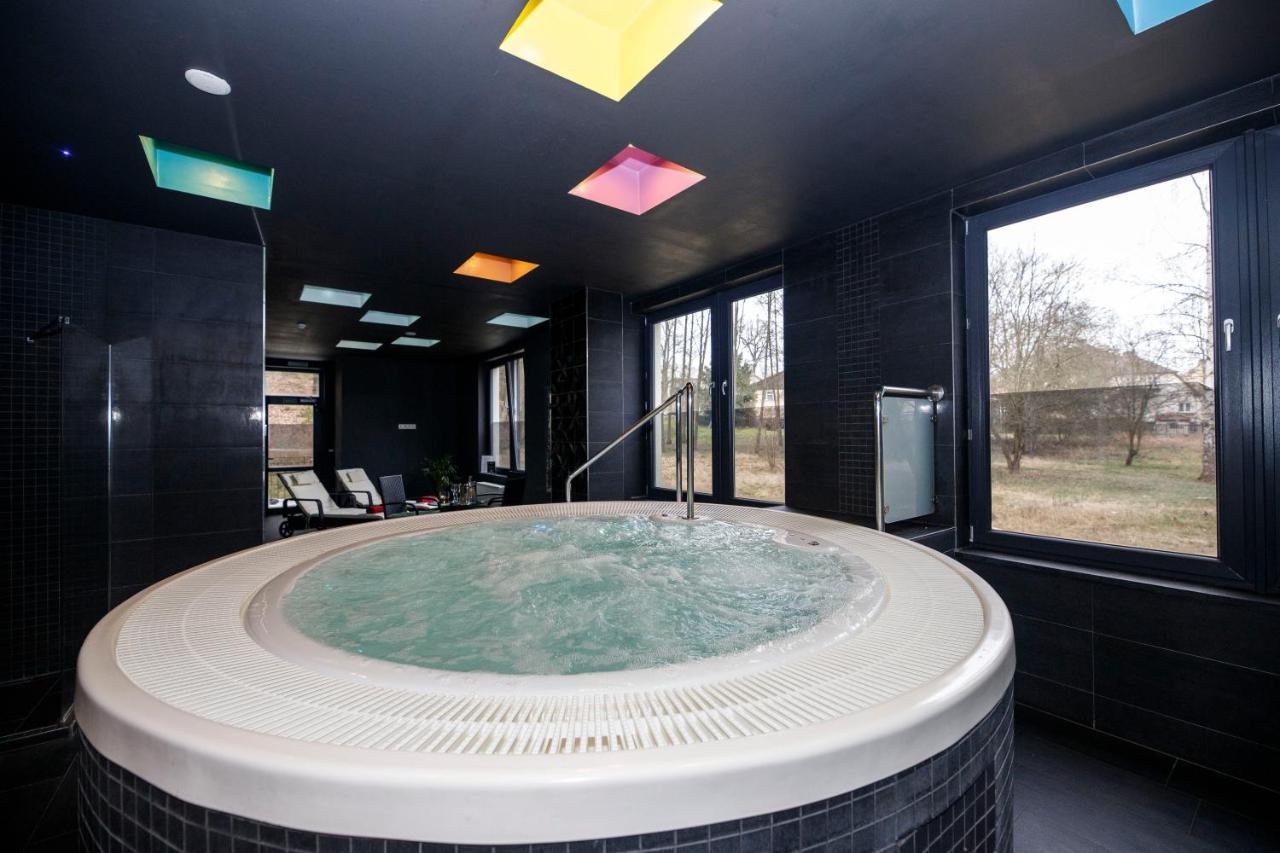 Parkhotel Carlsbad Inn Dalovice Eksteriør billede