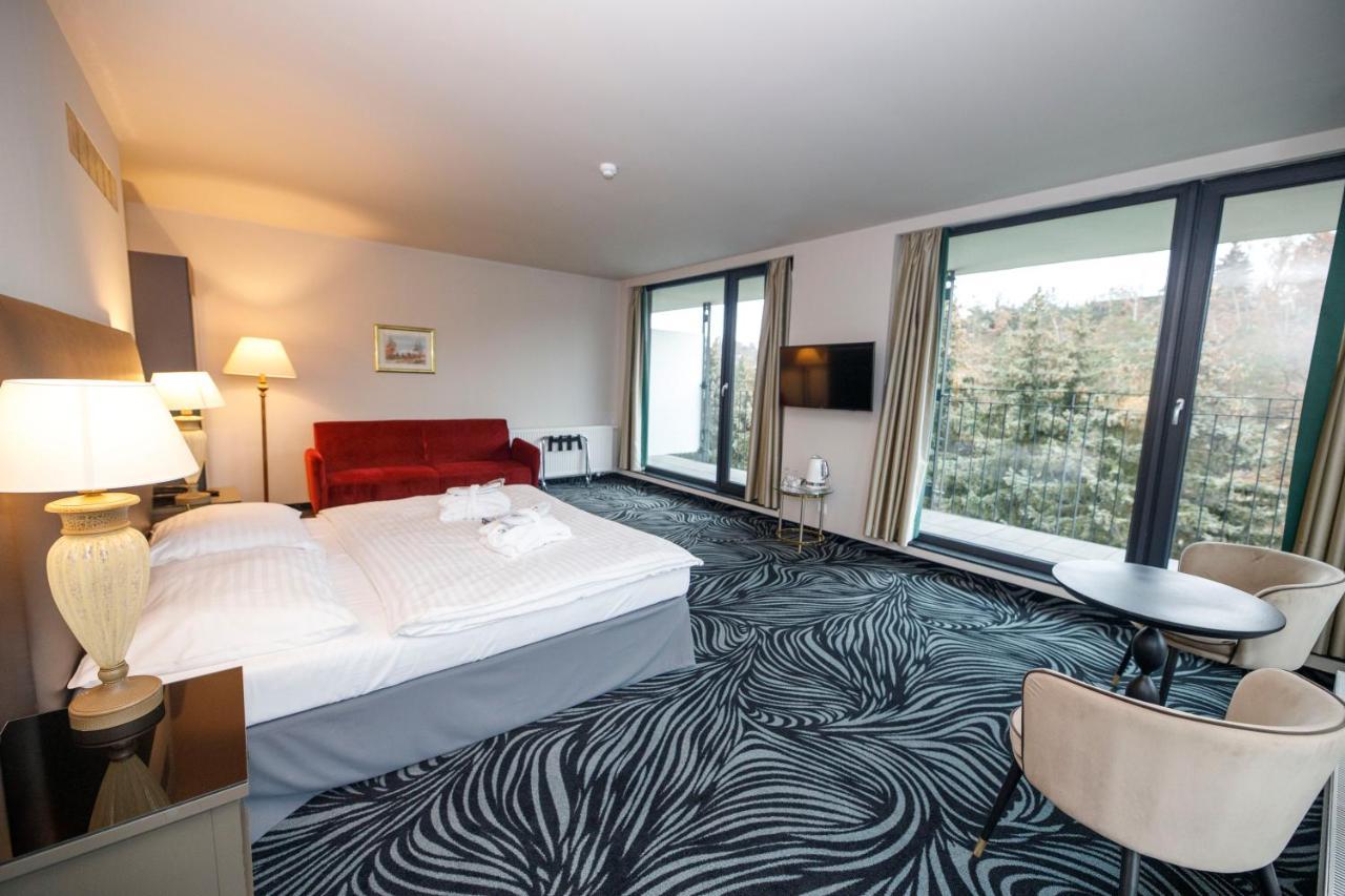 Parkhotel Carlsbad Inn Dalovice Eksteriør billede